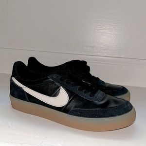 Nike black sneakers with gum sole